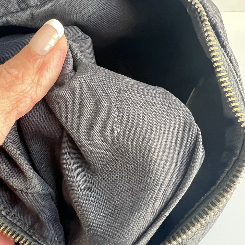 Authentic Fendi Vintage Zucca Canvas And Leather Oyster Bag Black Zip Closure - Picture 11 of 16